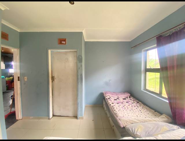 4 BEDROOM HOUSE FOR SALE IN KWAMASHU
